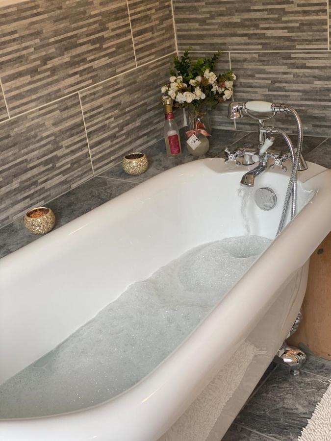 Beautiful Secluded Farmhouse With Hot Tub Villa Barmouth Luaran gambar